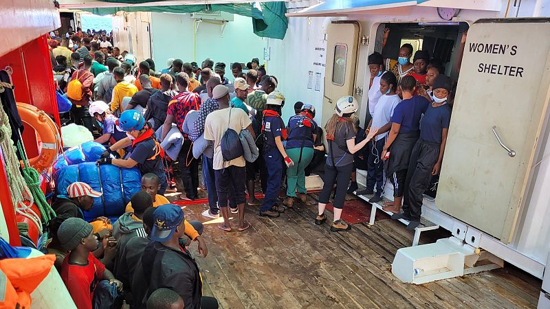 Las Mañanas de RNE - Juan Matías Gil (MSF): "Que no salga en los medios europeos no quiere decir que la gente deje de arriesgar su vida para escapar"