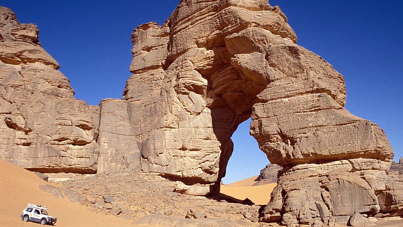 Por tres razones - Libia, el país que es un 90% desierto - Escuchar ahora