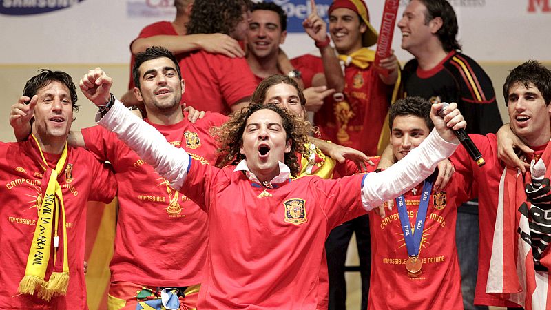 España.com en REE - David Bisbal animando la Eurocopa junto a Cali y el Dandee - 23/08/22 - escuchar ahora