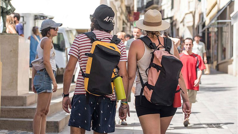 Las mañanas de RNE con Íñigo Alfonso - El turismo recupera el pulso a pesar de la inflación: "España es un destino vacacional muy consolidado"