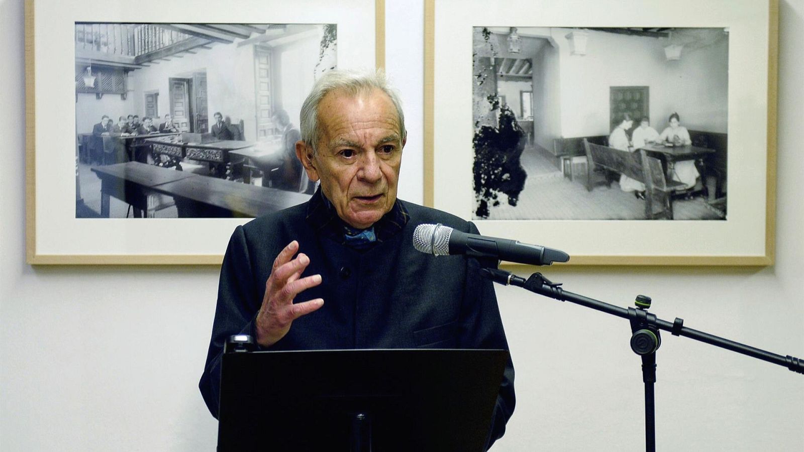 Tarde lo que tarde - El actor José Luis Gómez nos presenta 'Saramago en compañía' - Escuchar ahora