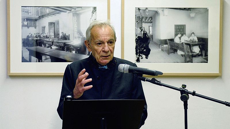 Tarde lo que tarde - El actor José Luis Gómez nos presenta 'Saramago en compañía' - Escuchar ahora