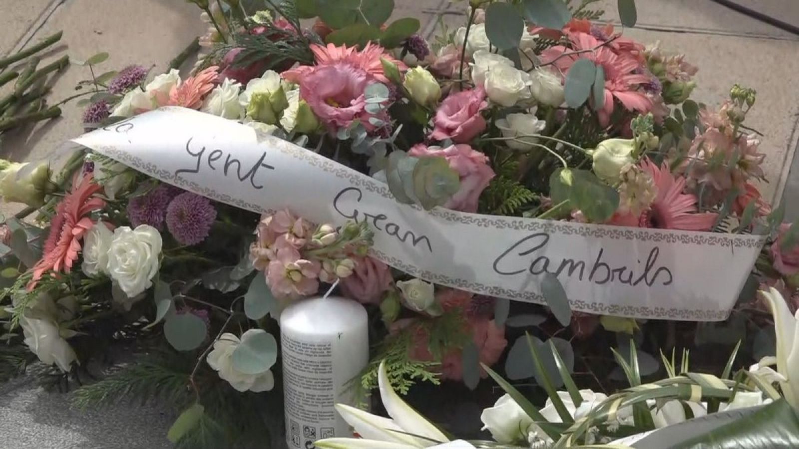 Cambrils ret homenatge a les víctimes del 17A