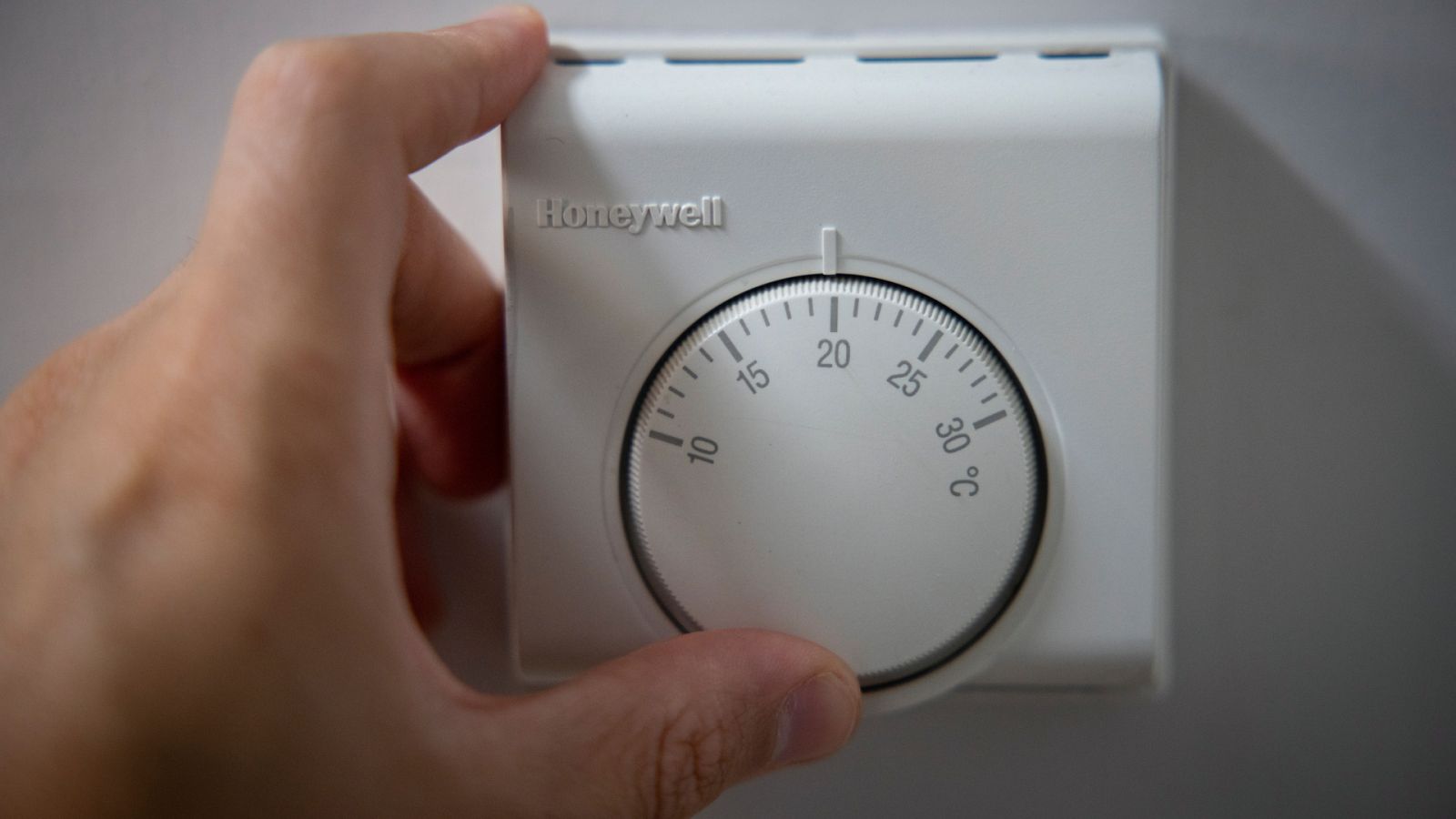 Las mañanas de RNE con Íñigo Alfonso - El decreto energético al Congreso: "No es todo lo eficaz para los esfuerzos que nos están pidiendo" - Escuchar ahora