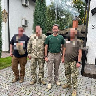 "Hay soldados que llevan semanas con las botas empapadas"