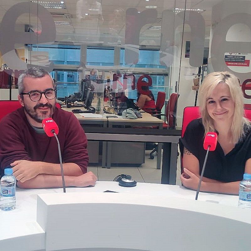 Las Mañanas de RNE - Autores de 'Malestamos': "Hay mucho sufrimiento cotidiano que no se puede tratar en el marco clínico"