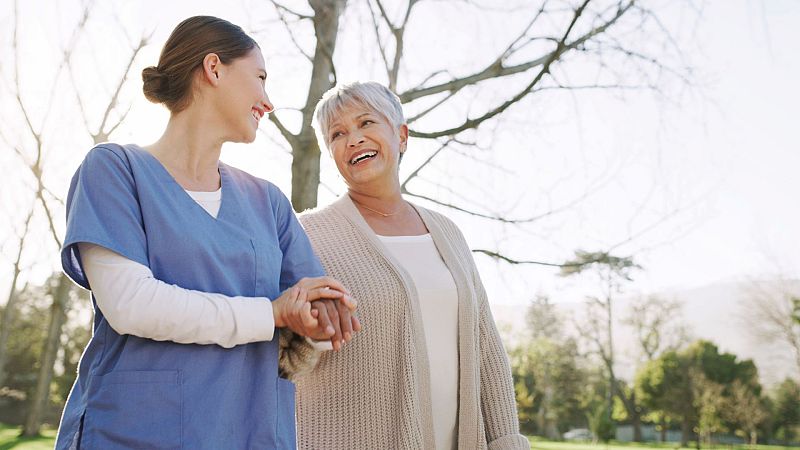 Cuaderno mayor - Hay que profesionalizar el cuidado a los mayores - 04/10/22