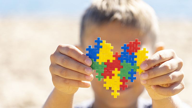 Mundo solidario - Cursos gratuitos para conocer más acerca del autismo - 16/10/22