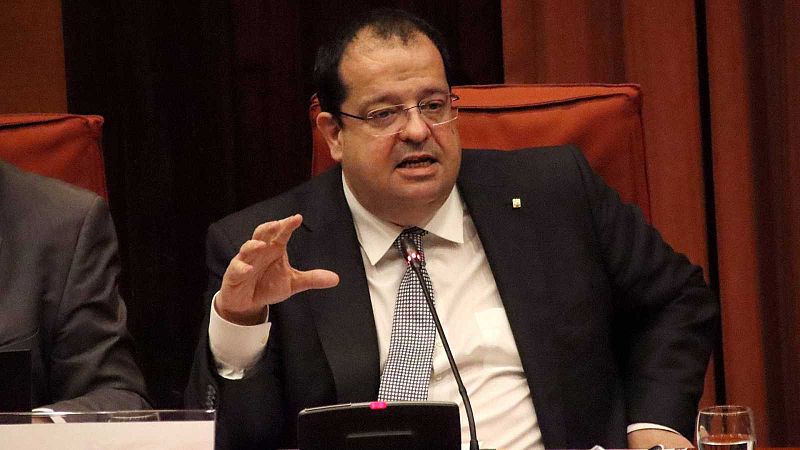 Elena compareix al Parlament pels canvis als Mossos