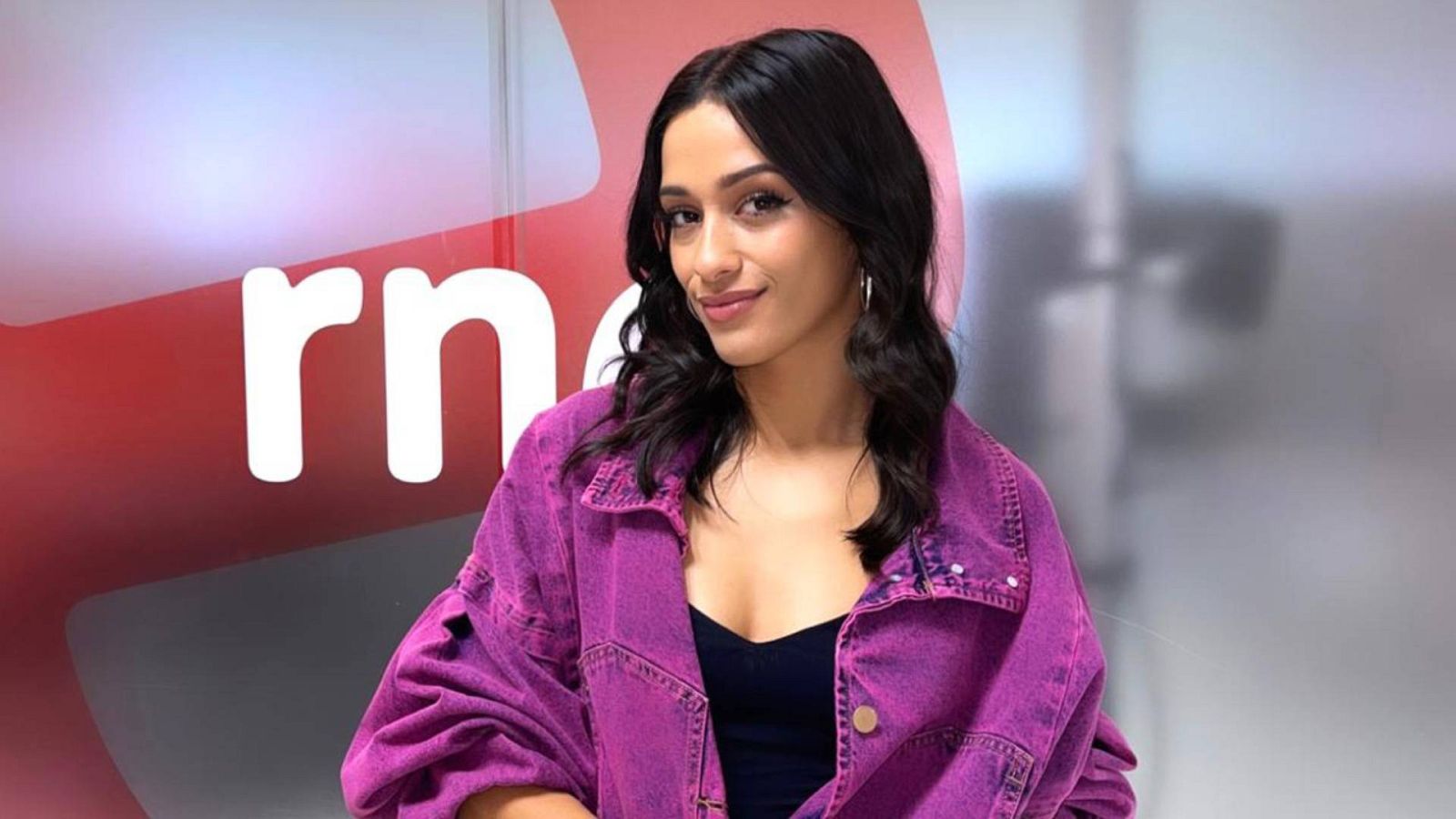 A media mañana - Chanel y su "Toke" - 28/10/22 - Escuchar ahora