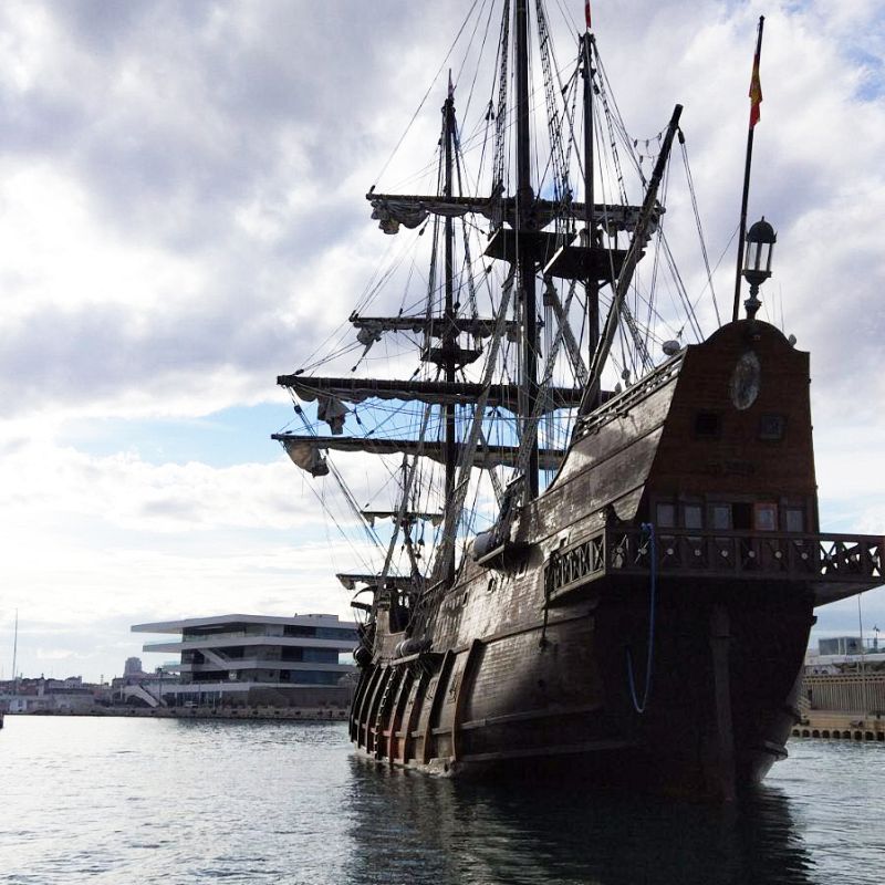 Los barcos históricos toman la Marina de Valencia - 31/10/22 - Escuchar ahora