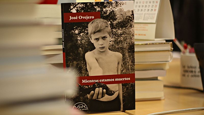El ojo crítico - José Ovejero y los 20 años del Prestige - Escuchar ahora