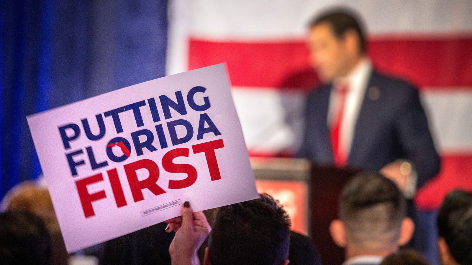 Las Mañanas de RNE - 'Midterm' en EEUU: ni marea roja ni triunfo de los demócratas - Escuchar ahora