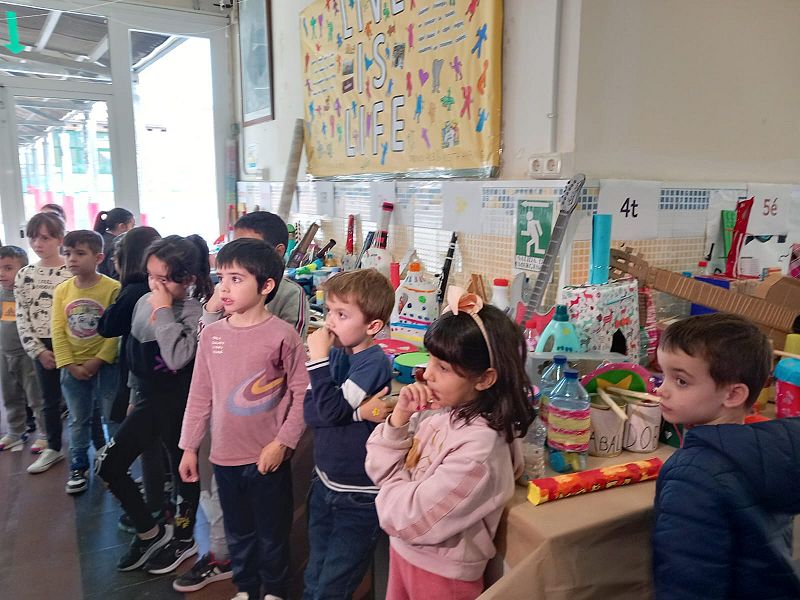 Comedor escolar con música clasica en directo 22/11/22 - escuchar ahora