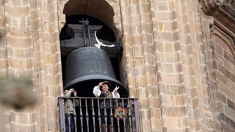 24 horas - "El campanero ofrece una fuerza irregular diferente a la de un motor" - Escuchar ahora