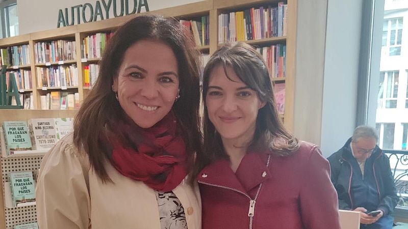 Libros de arena - Cristina Araújo Gámir y 'Mira a esa chica' - Escuchar ahora