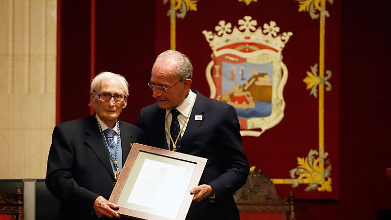 Entrevista con el periodista Guillermo Jiménez Smerdou, nombrado Hijo Predilecto de la Ciudad de Málaga