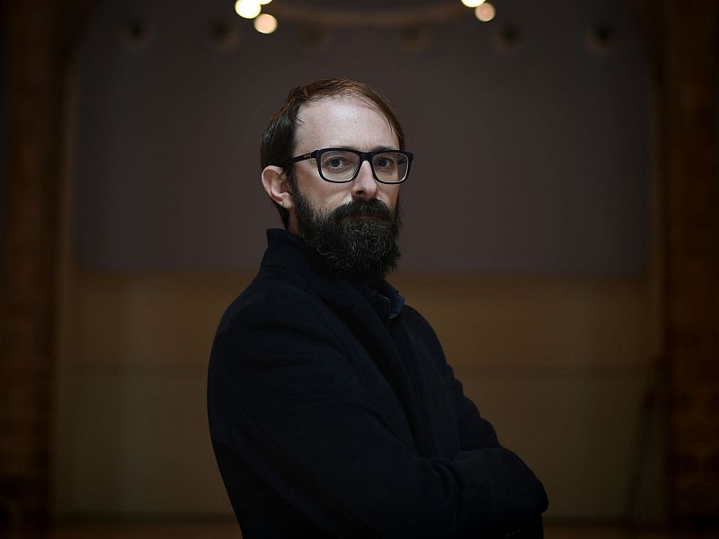 Biblioteca Pública - Juan Manuel Gil recrea su adolescencia en Trigo limpio, un diálogo con la literatura desde le autoficción que le valió el Biblioteca Breve 2021