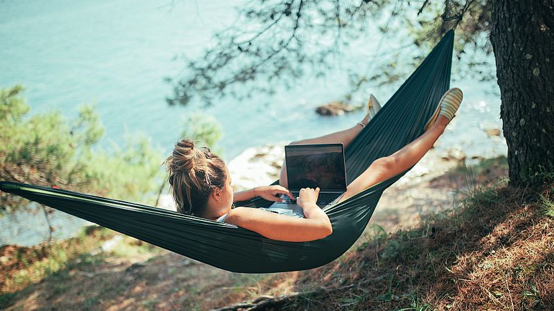 Por tres razones - ¿En qué ciudad vivirías si fueses nómada digital? - Escuchar ahora