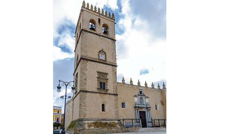 Reportaje Emisoras - Badajoz - La torre de la catedral - 03/01/23 - Escuchar ahora