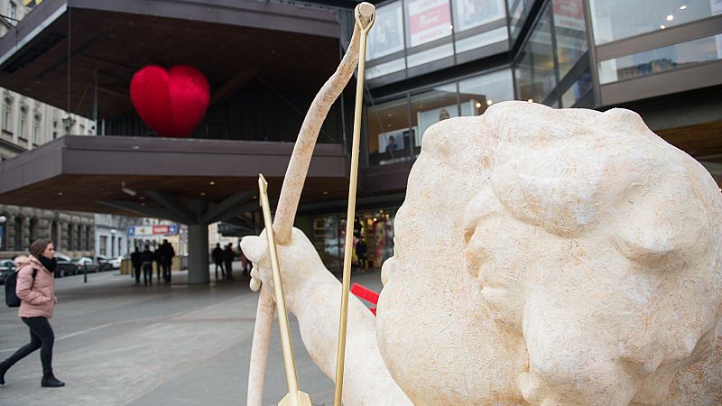 No es un día cualquiera - Verba Volant con Emilio del Rio y Cupido - Escuchar ahora