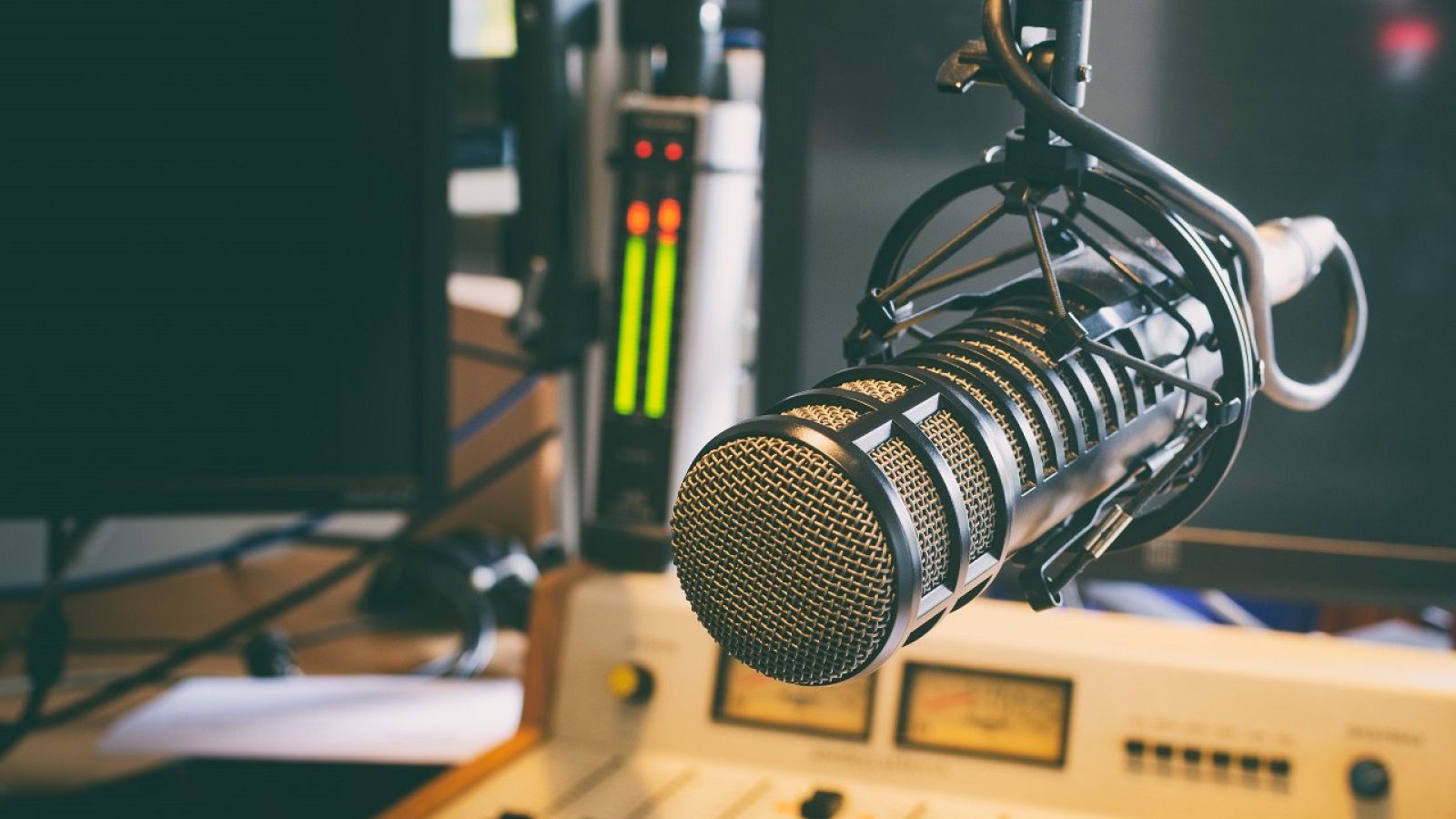 Catalunya presenta el primer Arxiu Sonor de la Ràdio