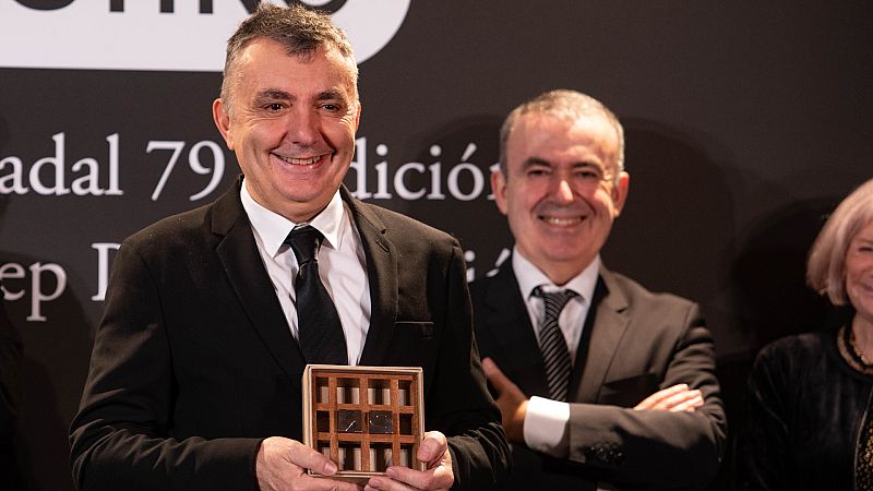 Entrevista con el escritor Manuel Vilas, que participa en el Festival Escribidores de Málaga - Andalucía Informativos | Escuchar