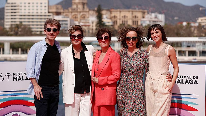 El ojo crítico - 'Alguien que cuide de mi', Elvira Lindo y Daniela Fejerman