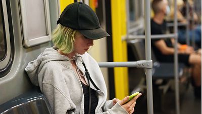 Las Maanas de RNE - La firma | Remedios Zafra: "Estamos perdiendo los trnsitos" - Escuchar ahora