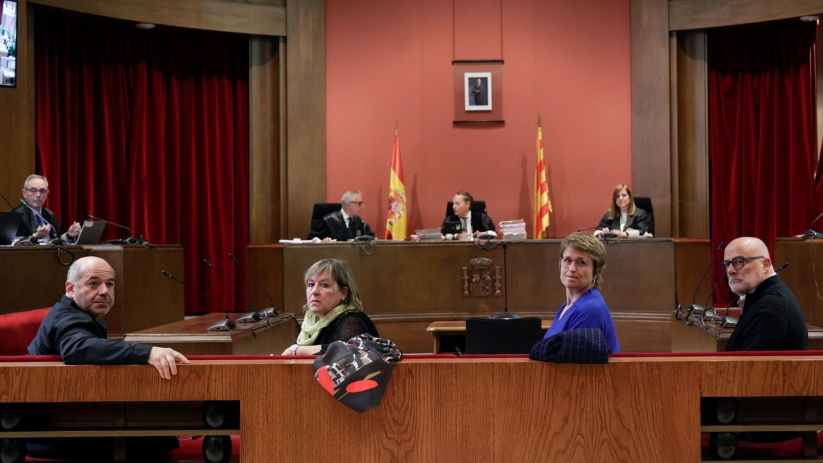 Vist per sentència la repetició del judici a la Mesa del procés
