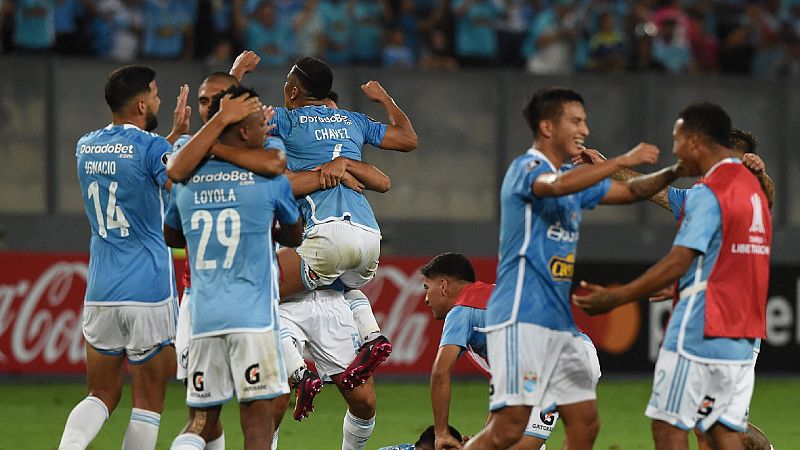 Latinoamérica F.C: Sporting Cristal