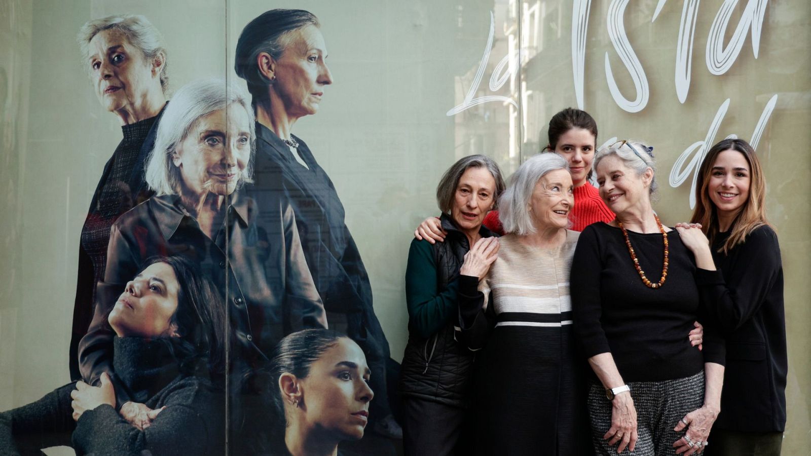 Las tardes de RNE - Una novela de Alejandro Palomas al teatro con Núria Espert - Escuchar ahora