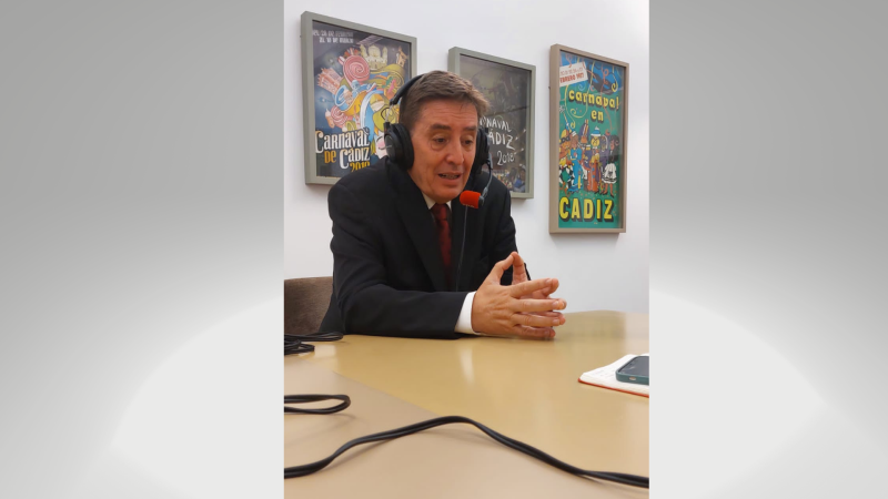 El ojo crítico - Luis García Montero y el CILE - Escuchar ahora