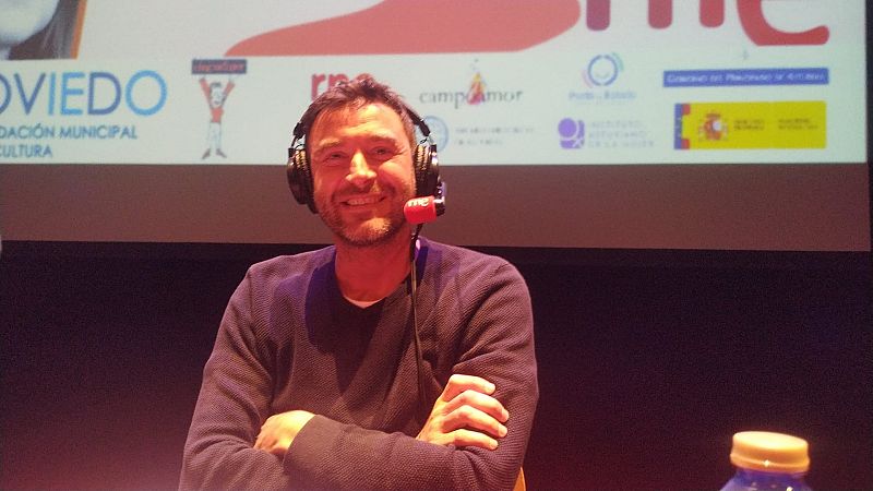 No es un día cualquiera - Con chancles y orbayando con Pajarón en su tierra, Asturies - Escuchar ahora