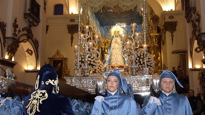 Punto de enlace - Los pasos de Lorca lucen bordados únicos en las procesiones - 05/04/23 - escuchar ahora