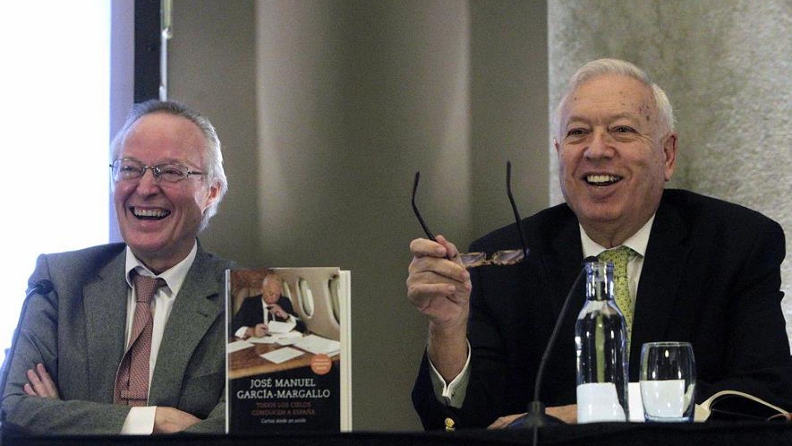 14 horas - García-Margallo: "Piqué era un hombre de una enorme generosidad e inteligencia" - Escuchar ahora