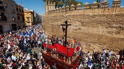 24 horas - Or�genes modernos de la Semana Santa sevillana: las cofrad�as y el poder - Escuchar ahora
