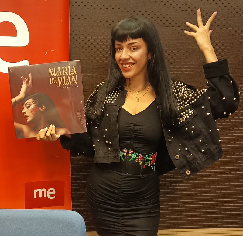 María de Juan, cantante y compositora