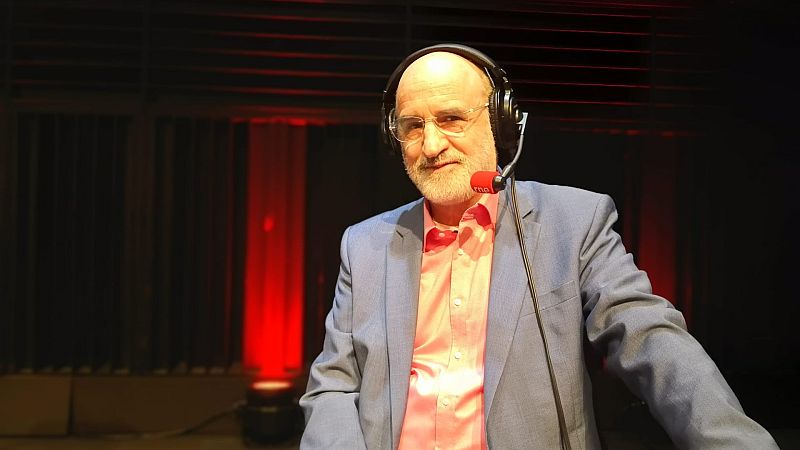 No es un día cualquiera - Fernando Aramburu en Sant Jordi con su novela 'Hijos de la fábula' - Escuchar ahora