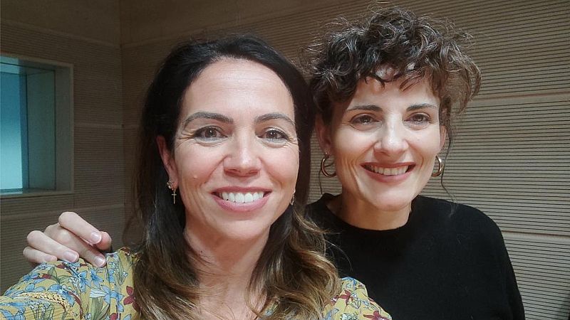 Libros de arena - Rosario Villajos y 'La educación física' - Escuchar ahora