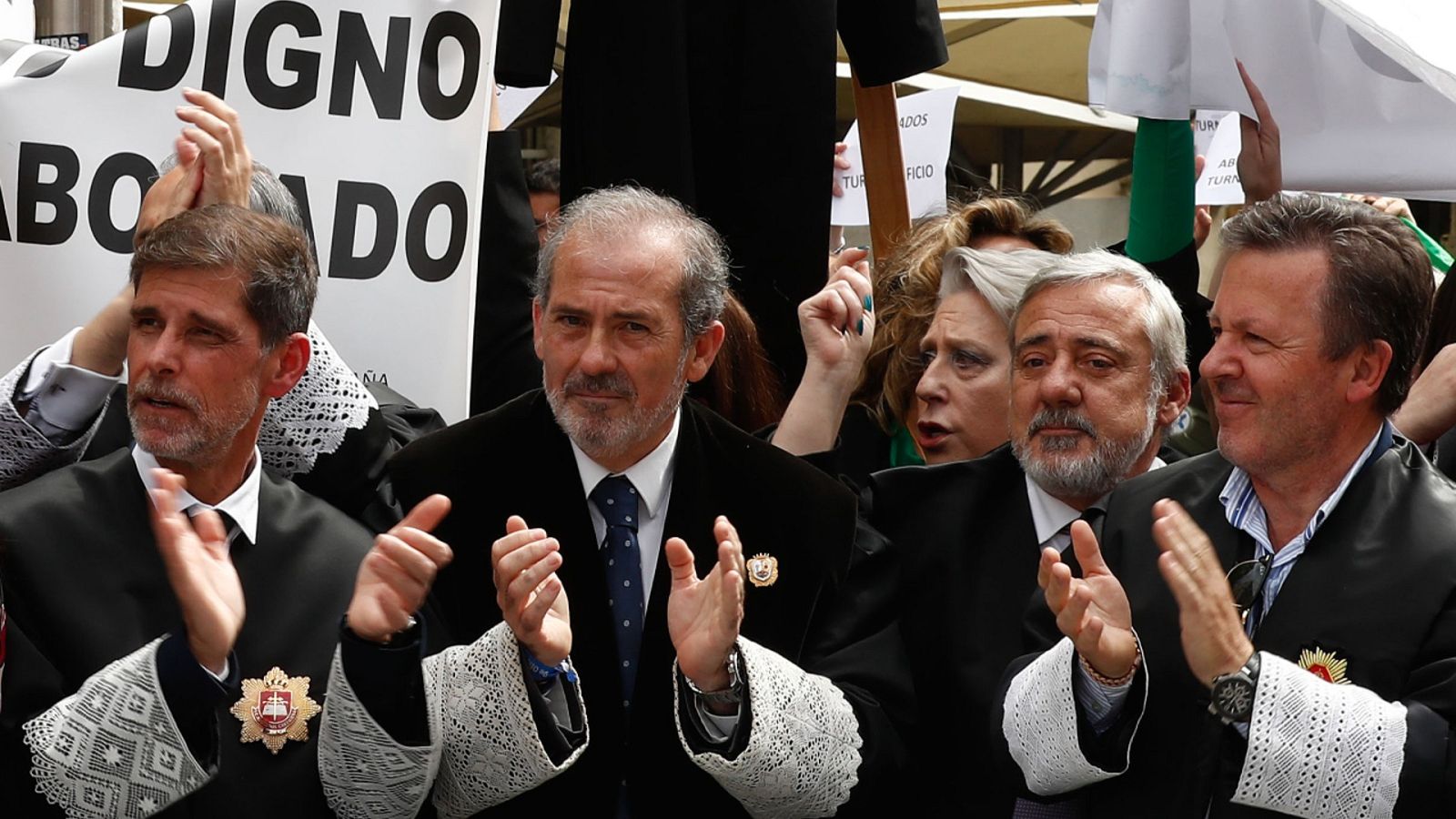 Las Mañanas de RNE - Salvador Viada, presidente de APIF: "El malestar deriva de un mal funcionamiento de la Justicia" - Escuchar ahora