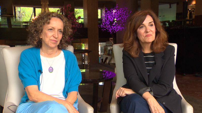 Escuchar ahora - Hablamos con Elvira Lindo y Daniela Féjerman