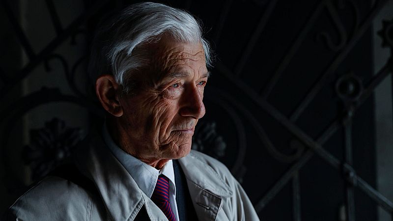 El ojo crítico - Theodor Kallifatides, un homenaje al exilio y la hibridación