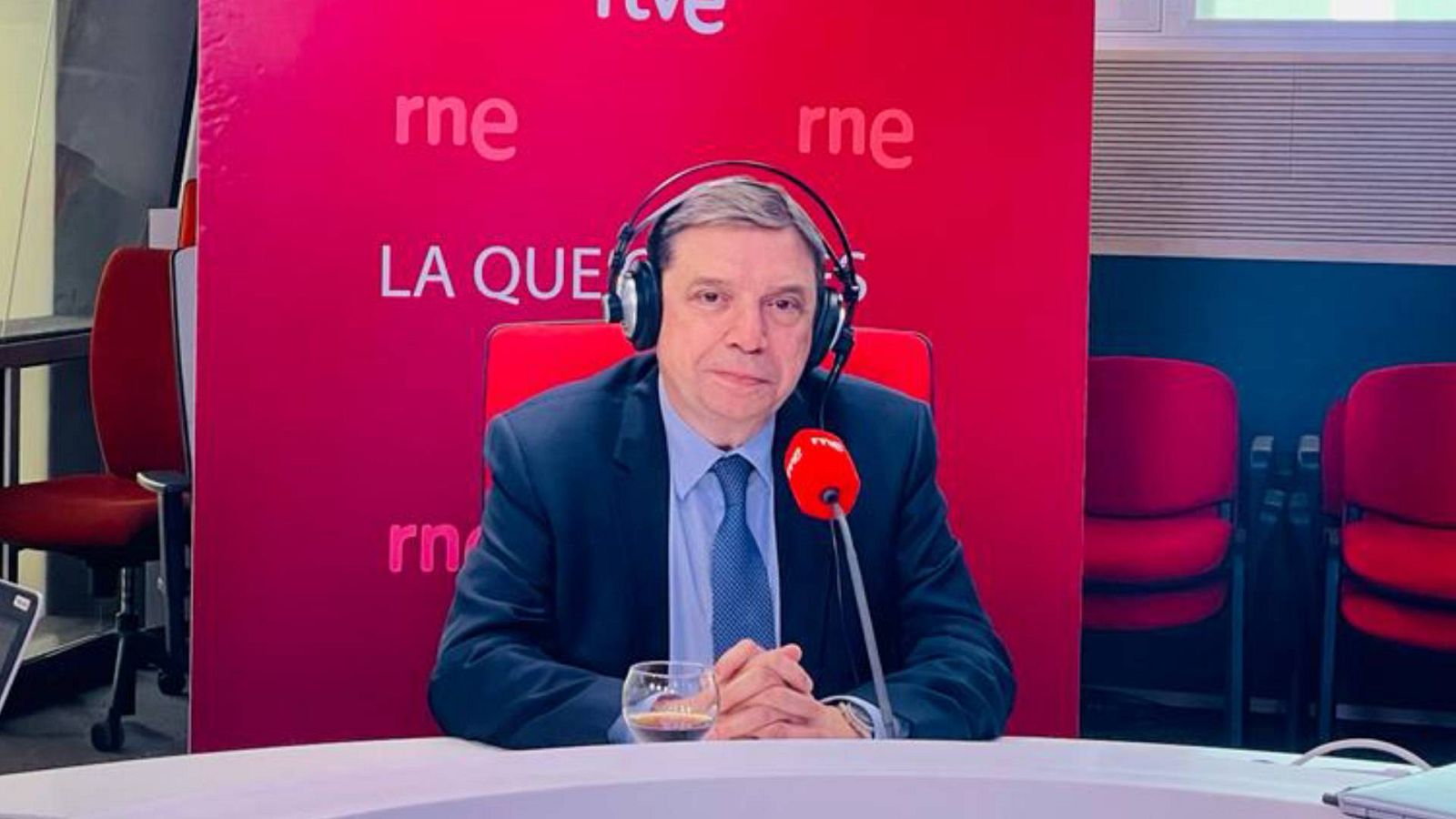 24 horas - Luis Planas: "Hace falta un regadío sostenible que tenga en cuenta el caudal disponible" - Escuchar ahora