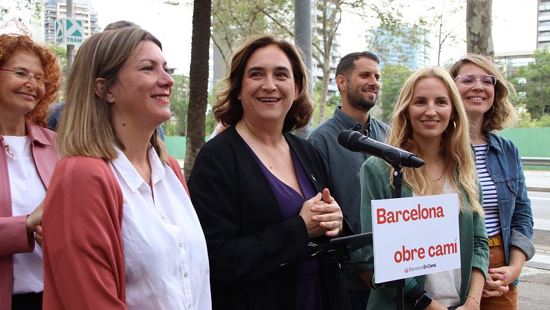 Ada Colau es compromet a culminar el tramvia per la Diagonal