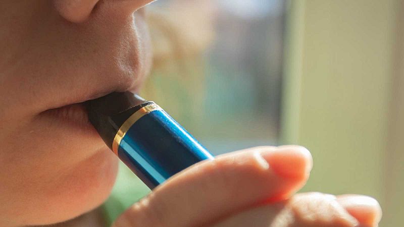 Demanen endurir la regulació sobre els vapejadors | MARÍA GÓMEZ