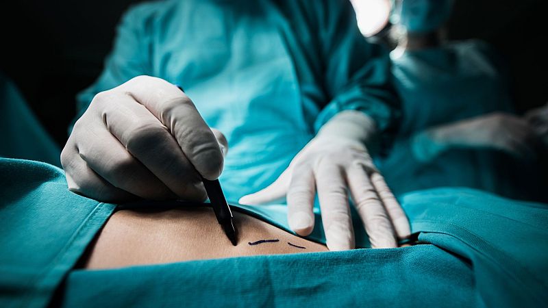 Por tres razones - Los mejores MIR optan por dermatología y cirugía estética - escuchar ahora