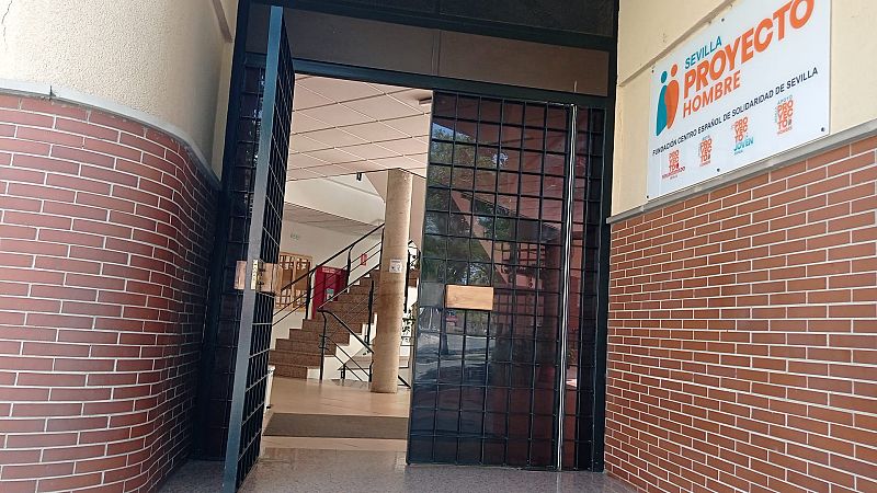 En primera persona - Adultos con adicciones que viven vidas aparentemente normalizadas (1ª parte) - 04/06/23 - escuchar ahora