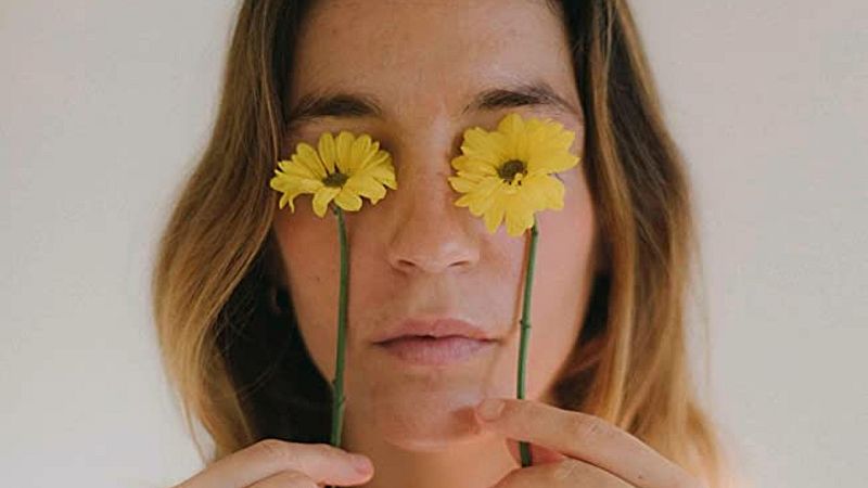 Por tres razones - Marta Bustos: "Todo es mucho más fácil cuando puedes ver" - Escuchar ahora