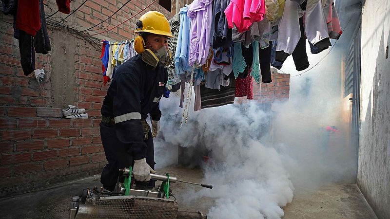 Reportajes 5 continentes - Dengue en Perú: el cambio climático que mata